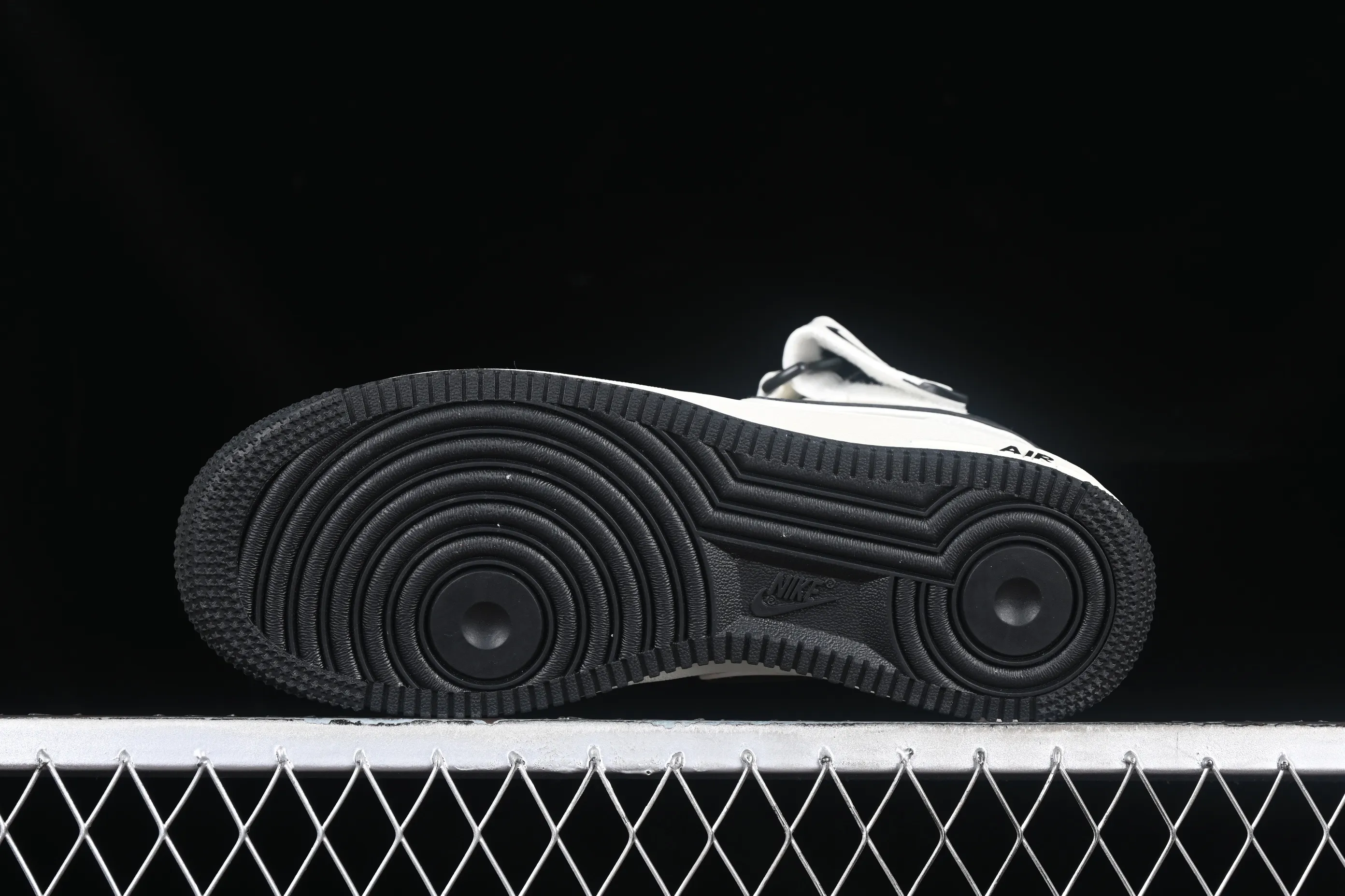 All categories Nk Air Force 1 Air Force series Nk Air Force 1 Mid Air Force mid-top Nk Air Force 1'07 Mid beige black hook Starry Air Force One mid-top casual sneakers SH0235-511